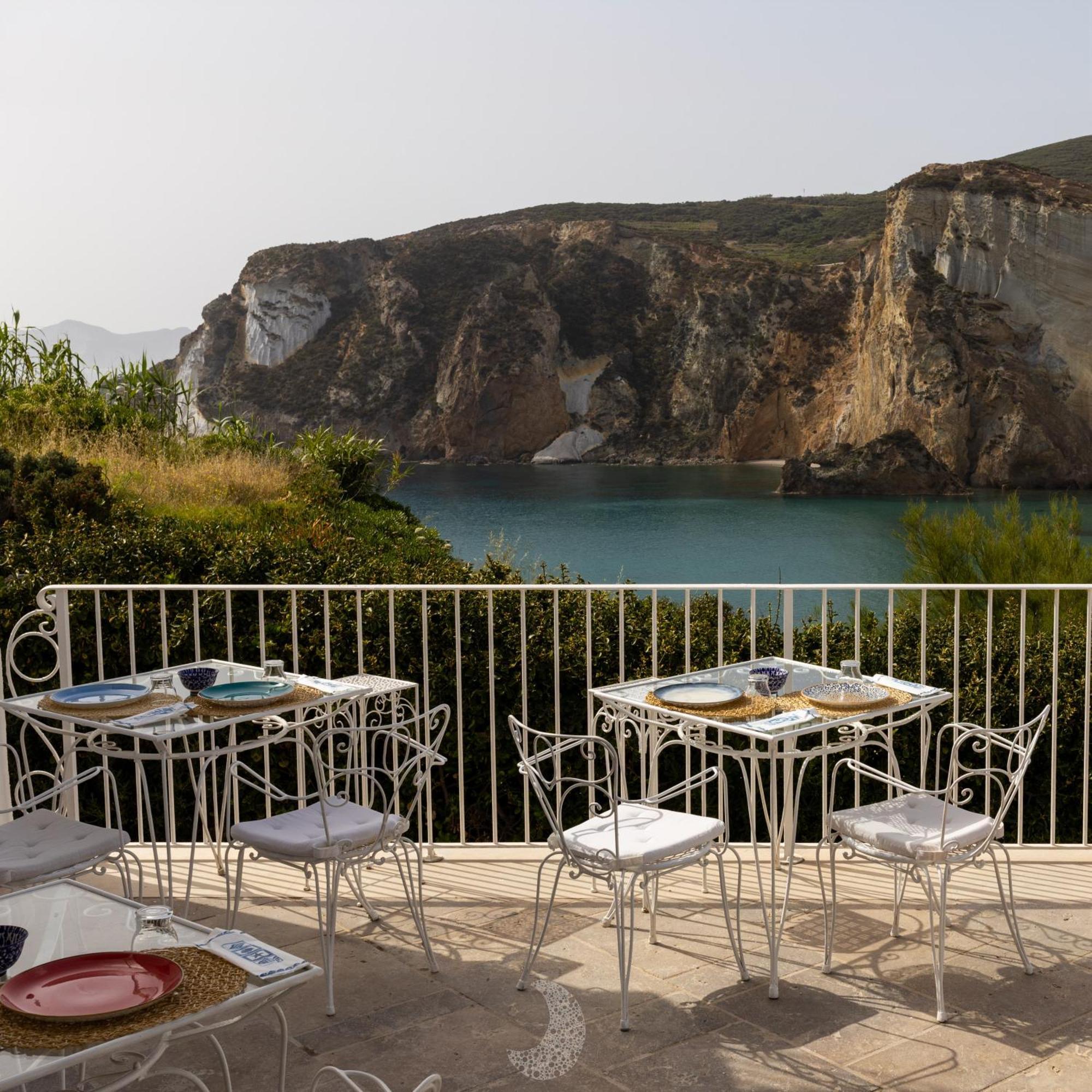 Hotel Chiaia Di Luna 폰차 외부 사진